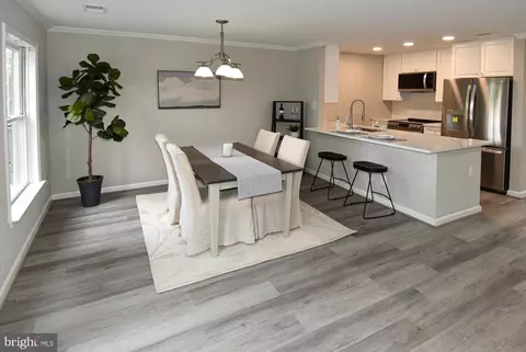 2107 N Rolfe St #B, Arlington, VA 22209