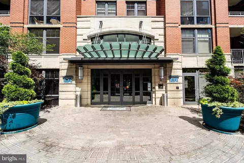 1021 N Garfield St #125, Arlington, VA 22201
