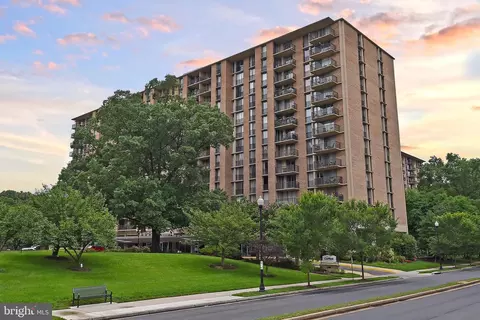 4600 S Four Mile Run Dr S #838, Arlington, VA 22204