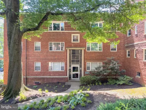1307 N Ode St #414, Arlington, VA 22209