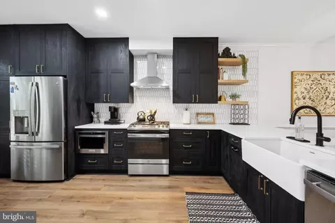 1516 N Colonial Ter, Arlington, VA 22209