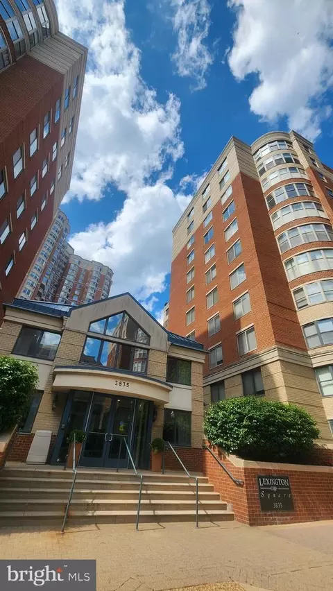 3835 9th St N #301E, Arlington, VA 22203