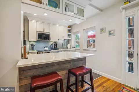 2831 S Columbus St, Arlington, VA 22206