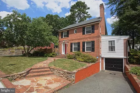 4901 13th St N, Arlington, VA 22205