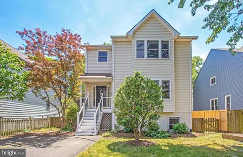 4804 8th Rd N, Arlington, VA 22203