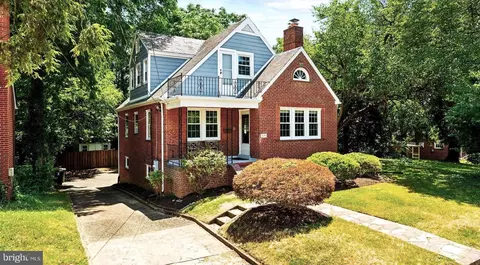 839 N Abingdon St, Arlington, VA 22203