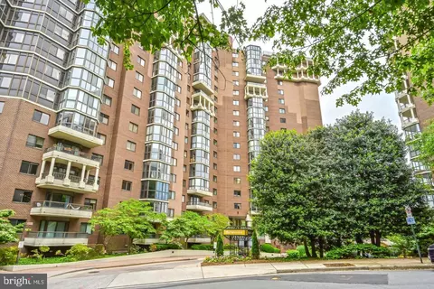 1600 N Oak St #310, Arlington, VA 22209