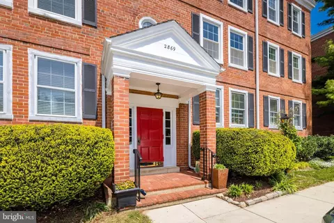 2869 S Buchanan St #C1, Arlington, VA 22206