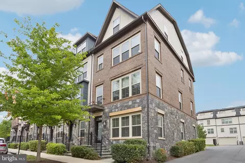 1319 S Quinn St, Arlington, VA 22204