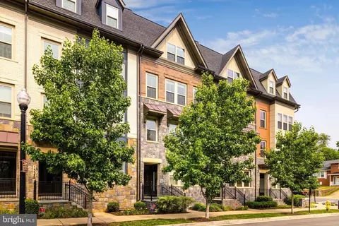 1332 S Rolfe St, Arlington, VA 22204