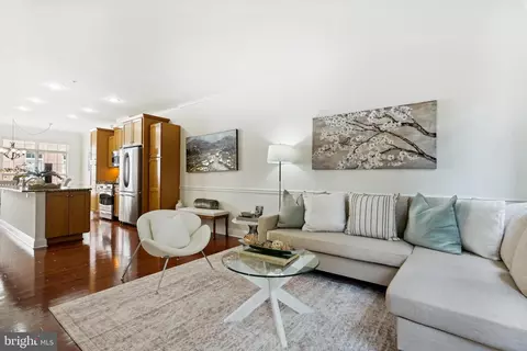 411 N George Mason Dr, Arlington, VA 22203