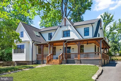 232 N Fillmore St, Arlington, VA 22201