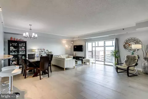 1211 S Eads St #1904, Arlington, VA 22202