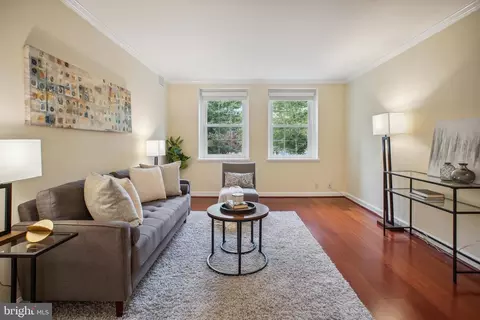 3008 S Abingdon St #B2, Arlington, VA 22206
