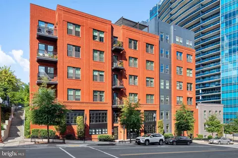1411 Key Blvd #306, Arlington, VA 22209