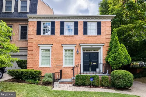 3828 N Tazewell St, Arlington, VA 22207