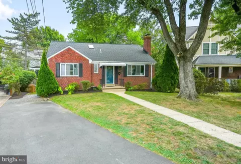 6045 26th Rd N, Arlington, VA 22207