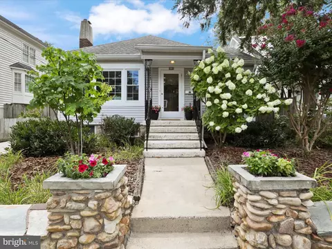 310 N Barton St, Arlington, VA 22201