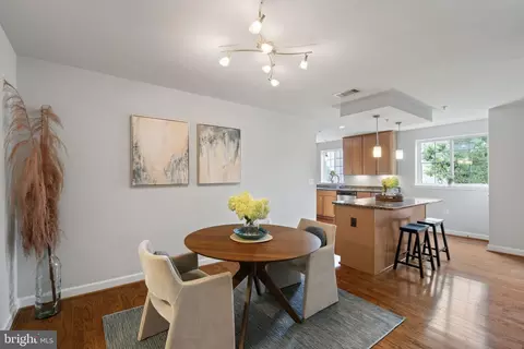 4179 S Four Mile Run Dr #401, Arlington, VA 22204
