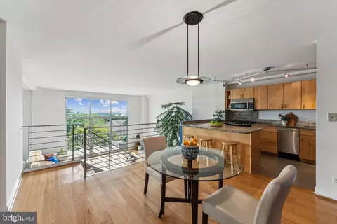 1200 N Nash St #225, Arlington, VA 22209