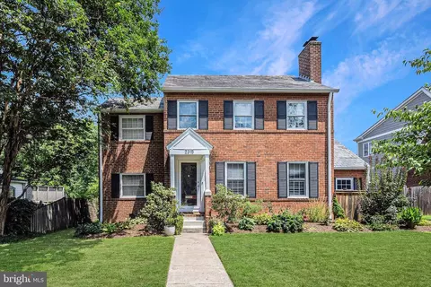 2315 N Florida St, Arlington, VA 22207