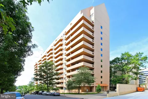 1301 N Courthouse Rd #1407, Arlington, VA 22201