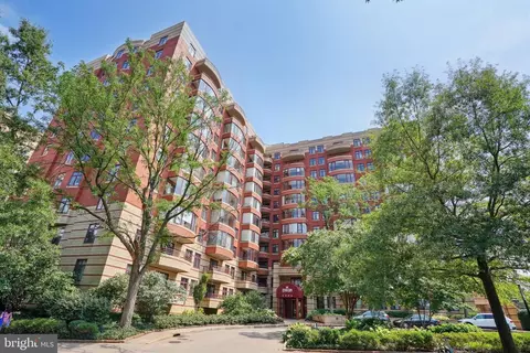 2400 Clarendon Blvd #803, Arlington, VA 22201