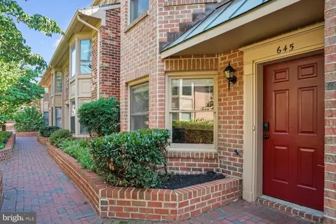 645 N Tazewell St, Arlington, VA 22203