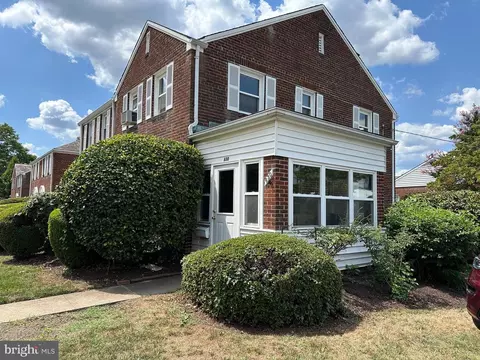 630 N Oakland St N, Arlington, VA 22203