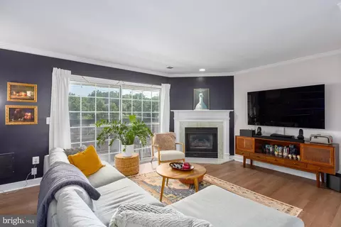 6916 Fairfax Dr #314, Arlington, VA 22213