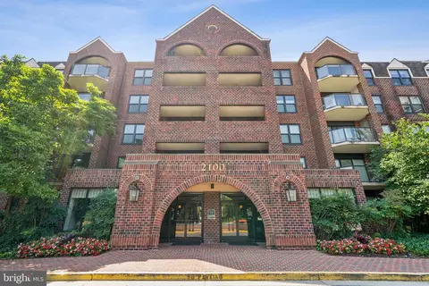 2100 Langston Blvd #203, Arlington, VA 22201