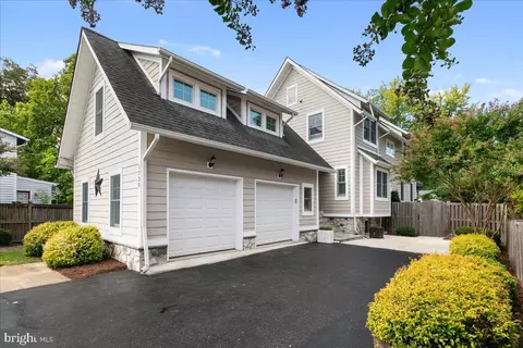 1730 Fillmore St S, Arlington, VA 22204