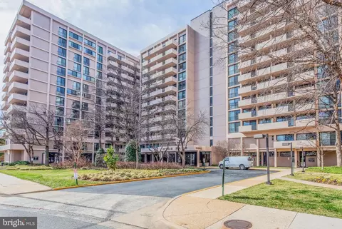 4141 N Henderson Rd #914, Arlington, VA 22203