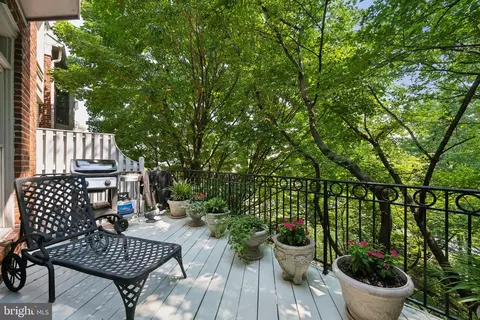 1560 21st Ct N, Arlington, VA 22209