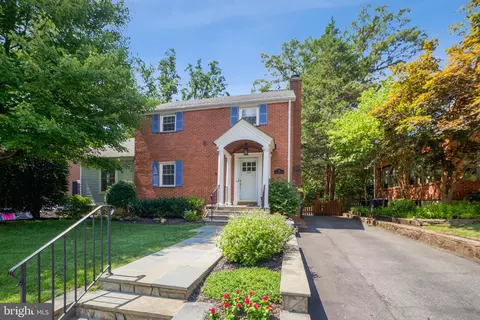 122 N Park Dr, Arlington, VA 22203