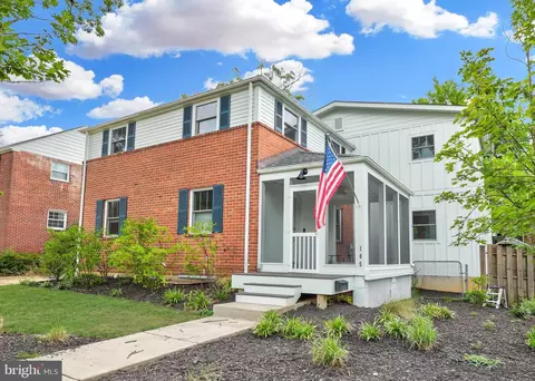 105 S Park Dr, Arlington, VA 22204