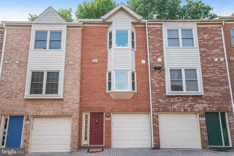 1804 D 9th St S, Arlington, VA 22204