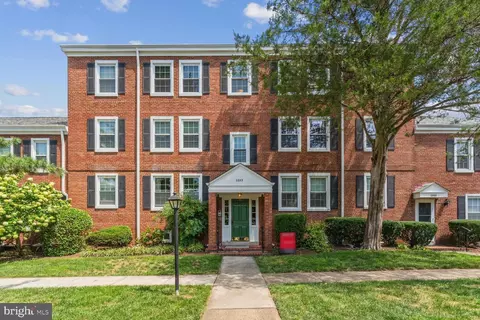 2883 S Abingdon St #B2, Arlington, VA 22206
