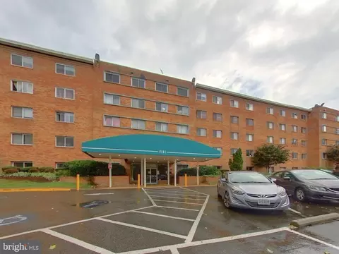 5111 8th Rd S #212, Arlington, VA 22204