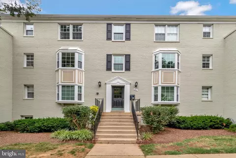 816 S Arlington Mill Dr #5-203, Arlington, VA 22204