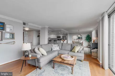 1515 S Arlington Ridge Rd #702, Arlington, VA 22202