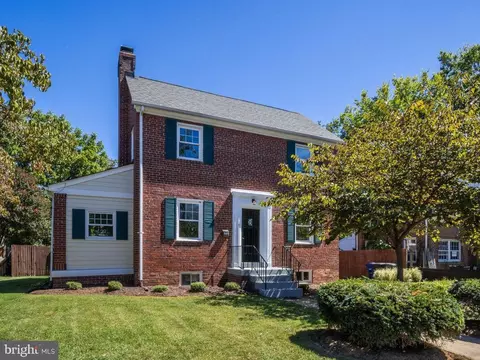 611 S Garfield St, Arlington, VA 22204