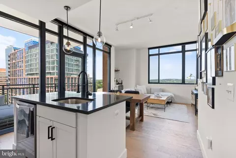 2000 Clarendon Blvd #1002, Arlington, VA 22201