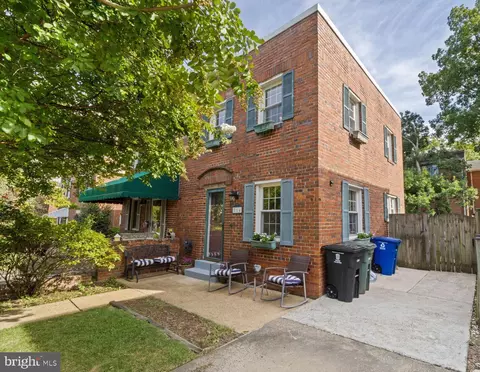 514 26th Rd S, Arlington, VA 22202
