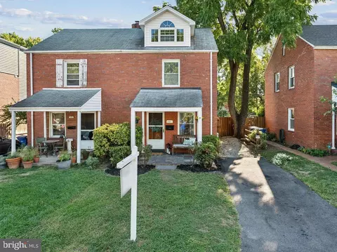 331 S Wayne St, Arlington, VA 22204