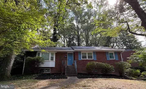 5316 Little Falls Rd, Arlington, VA 22207