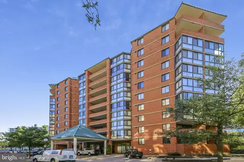 1001 Randolph St #1004, Arlington, VA 22201