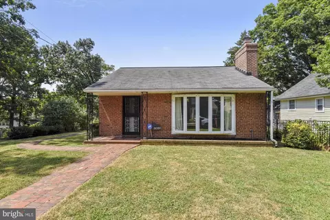 2030 S Nelson St, Arlington, VA 22204