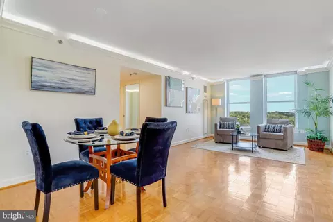 900 N Taylor St #2017, Arlington, VA 22203