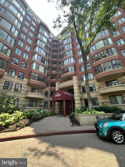 2400 Clarendon Blvd #204, Arlington, VA 22201